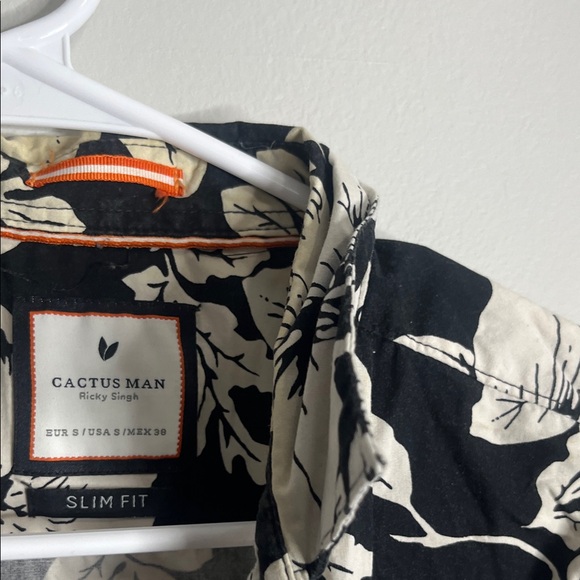 Floral Black and White Men's Casual Shirt - Picture 4 of 5